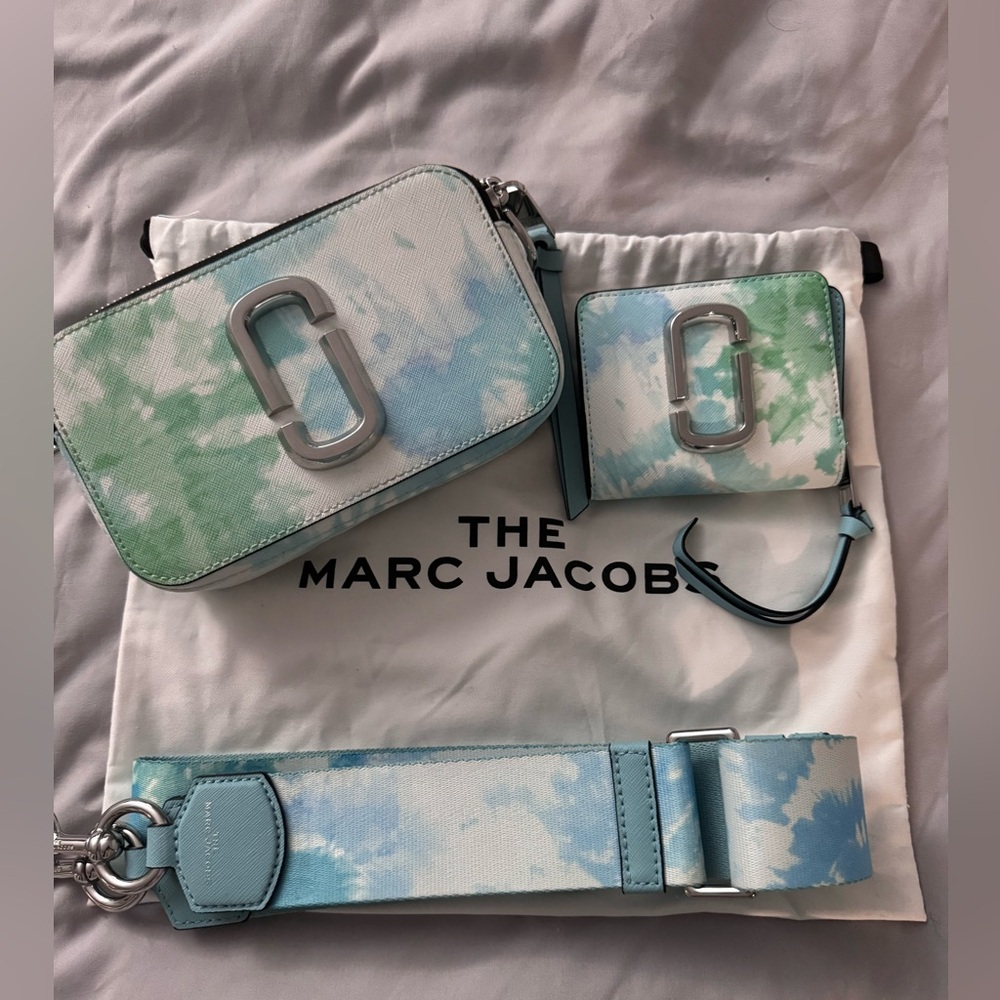 Limited Edition Marc Jacob’s Snapshot bag and wallet
